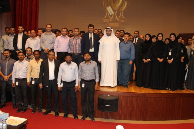 Read more about the article حفل التكريم النصف سنوي لهيئة الحكومة الإلكترونية 2016