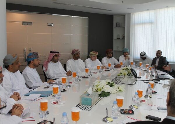 زيارة وفد من سلطنة عمان الشقيقة لمقر هيئة الحكومة الإلكترونية في رأس الخيمة